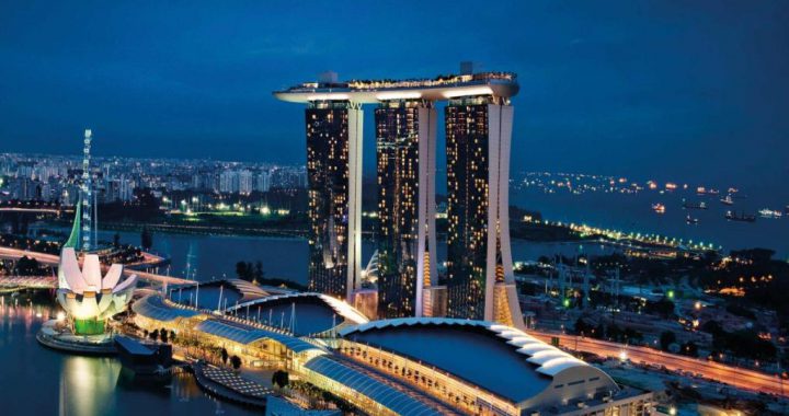 新加坡综合度假村，重新开放酒店等非博彩设施。