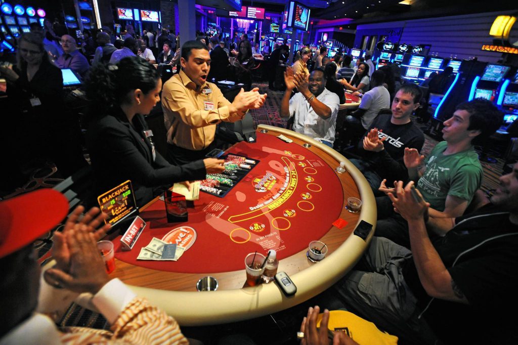 赌场男公关表示，只锁定大客户，目标不对，就是浪费时间。