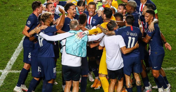 巴黎圣日耳曼3比0完胜莱比锡。巴黎首次杀入欧冠决赛。