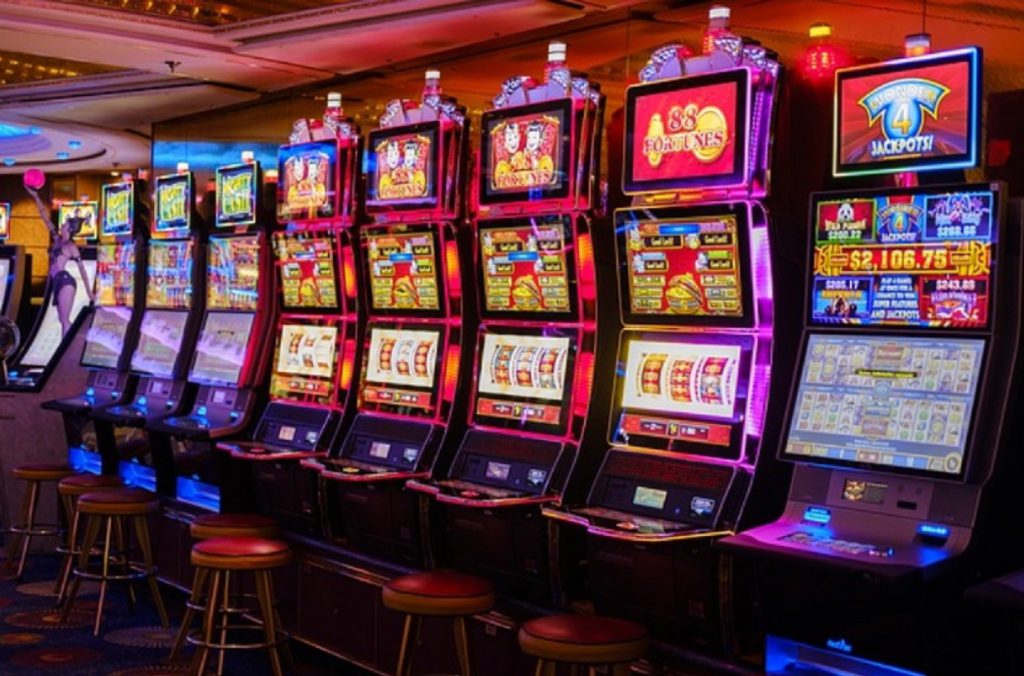 角子机经常可在赌场或者专设角子机的娱乐场所见到。