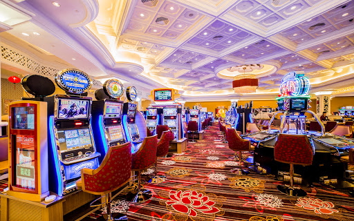越南政府共批准了12个赌场项目，当中有8个正在营运。而旅游度假区富国岛上的Corona Resort是最新的一间。