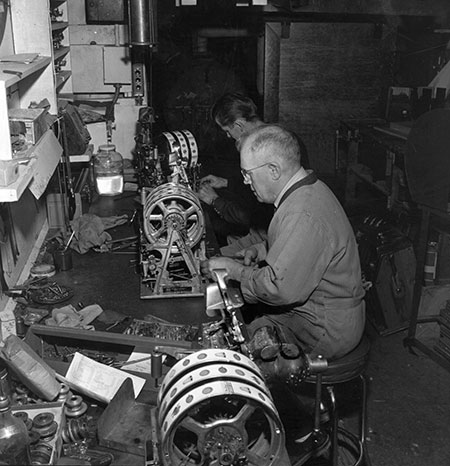 20世纪初期生产角子老虎机的工厂