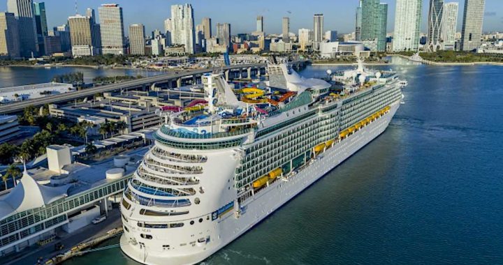 皇家加勒比邮轮停航延长至11月30日