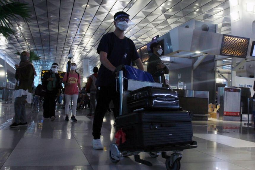 印尼将暂停所有外国人入境两周