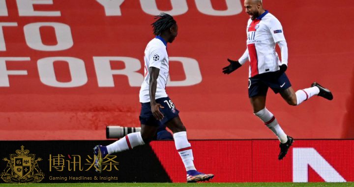 内马尔踢进两球破门 巴黎3-1曼联