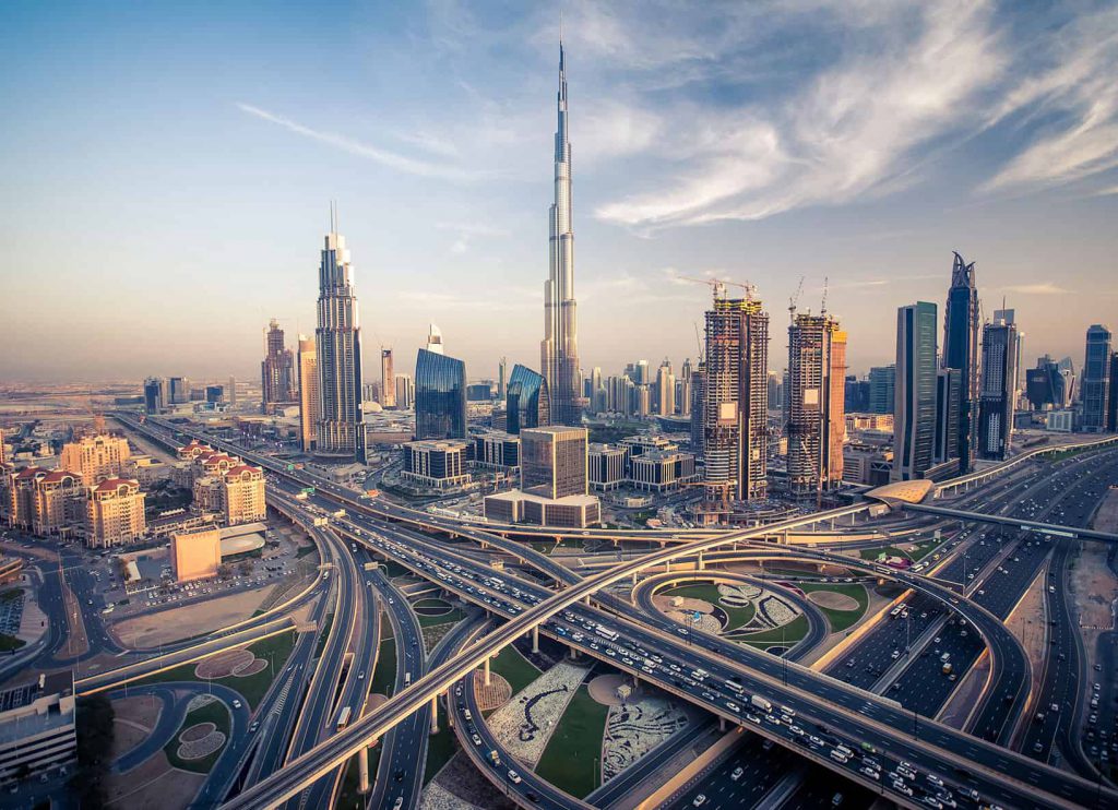 迪拜作为阿联酋的经济中心是世界主要货运枢纽