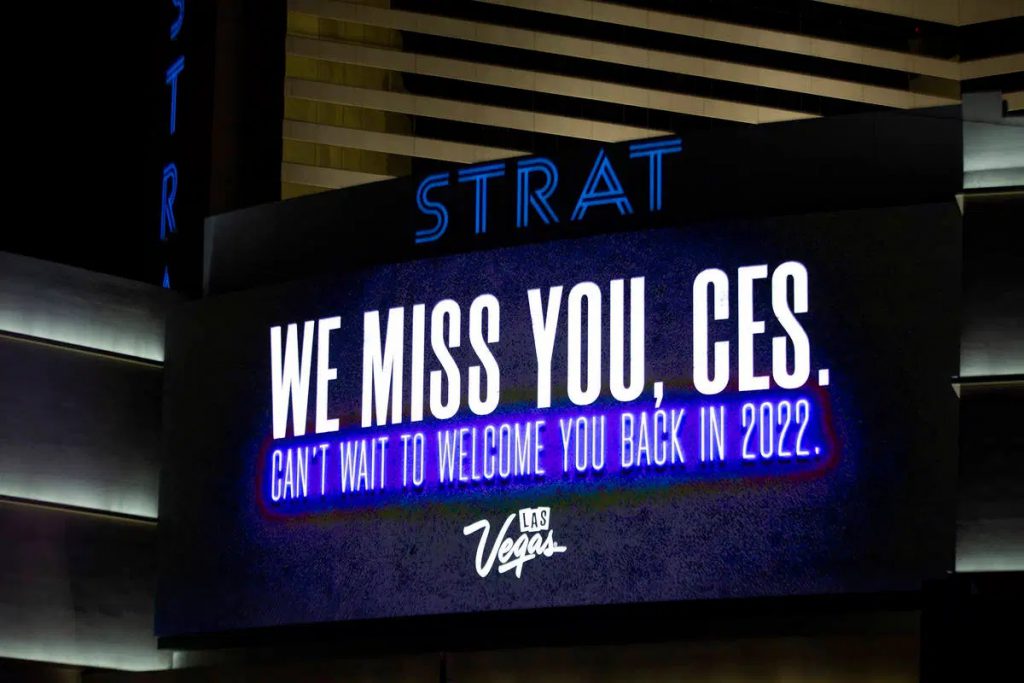 拉斯维加斯酒店纷纷在屏幕打上「CES我想念你」