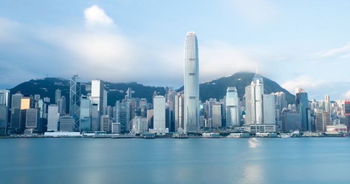 香港可增加的税项有限，议员建议上调博彩税。