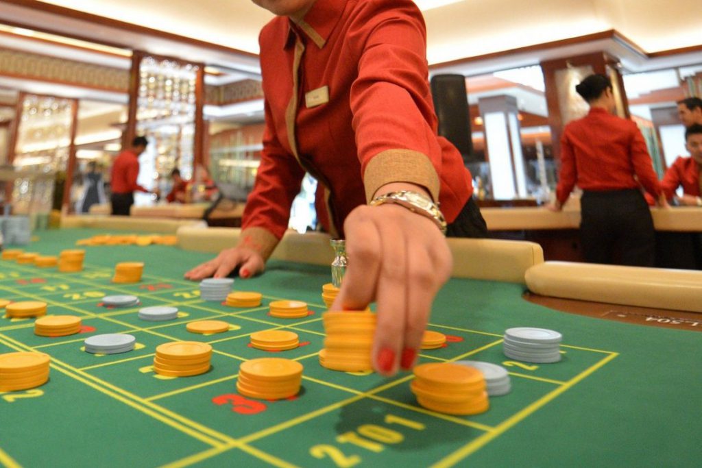 中国刑法修正专门增设了组织参与跨国境外巨额赌博犯罪