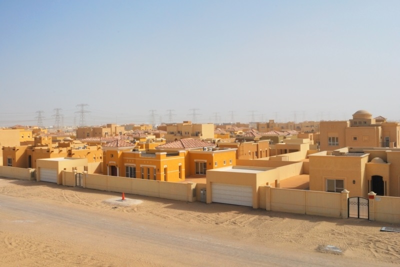 博彩办公地点选在阿联郊区例如拉斯海玛沙漠小城镇