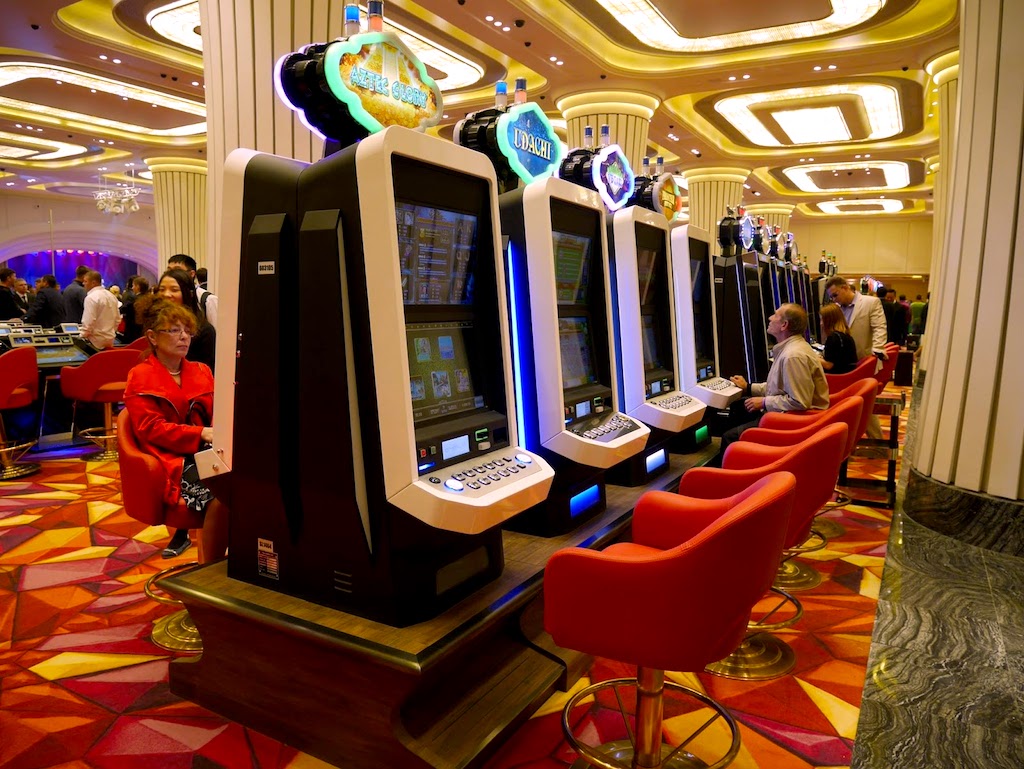 水晶虎宫殿赌场内伍丰制造的博彩游戏机台
