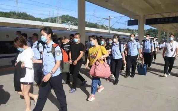 中国, 跨境诈骗, 电信诈骗, 网络犯罪, 跨境洗钱,