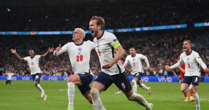 英格兰击败丹麦成功晋级欧洲杯决赛